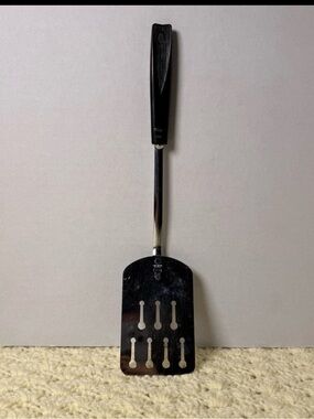 Vintage Ekco Ladle Almond Plastic Soup Spoon Dipper Cooking Utensil Kitchen USA